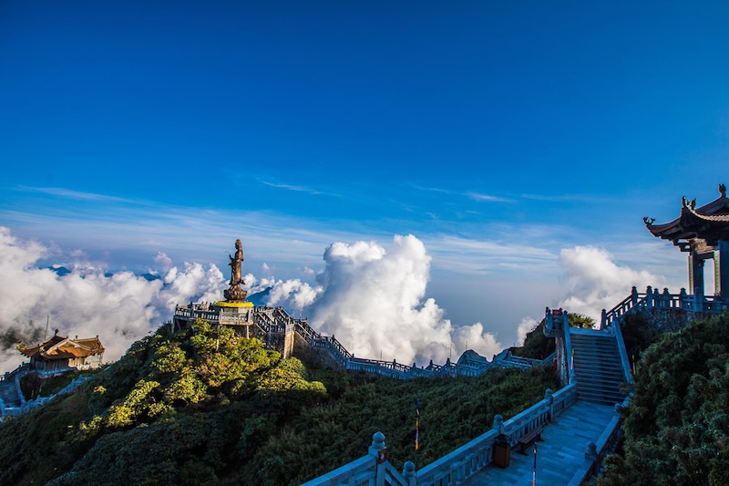 A mountain temple overlooking the clouds in Sapa