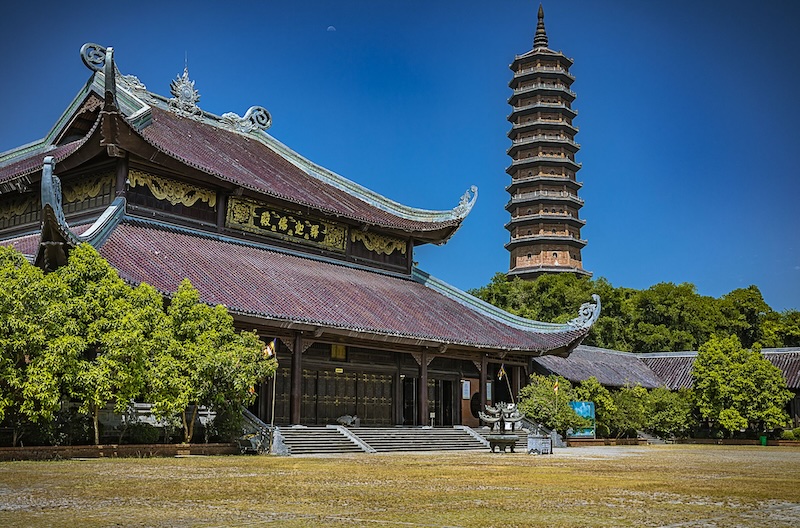 The grand Bai Dinh Pagoda complex