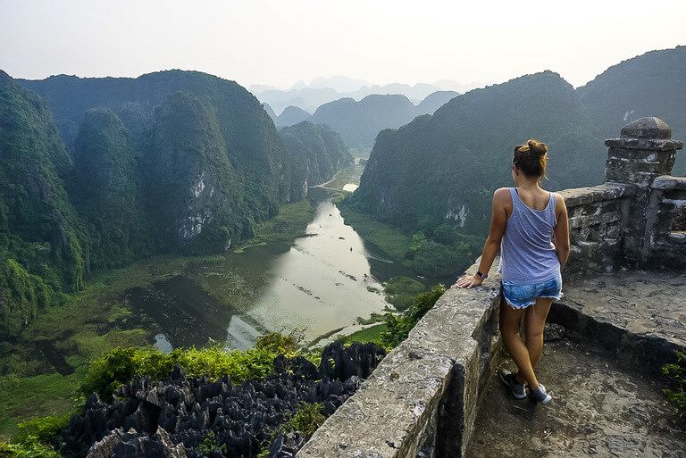 The panoramic viewpoint from the top of Mua Caves