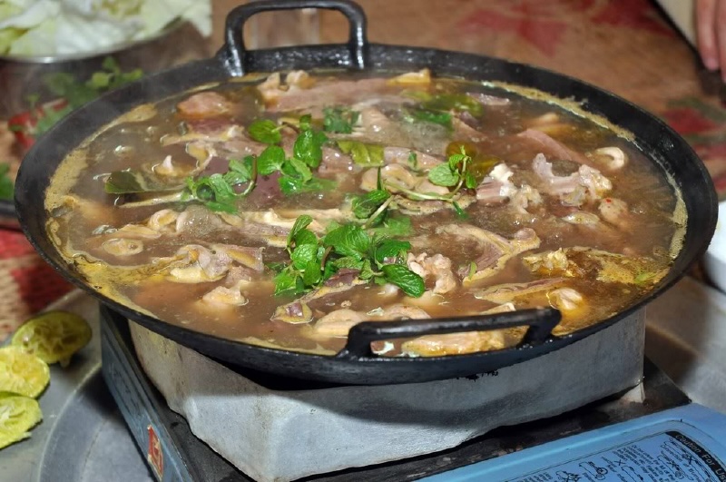 A hot pot of Thang Co, a traditional Sapa specialty